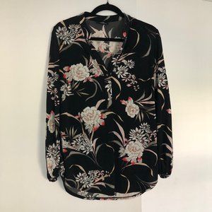 Wallis Black Long-Sleeved V-Neck Blouse w/ Floral Pattern & Buttons Sz S/4/6